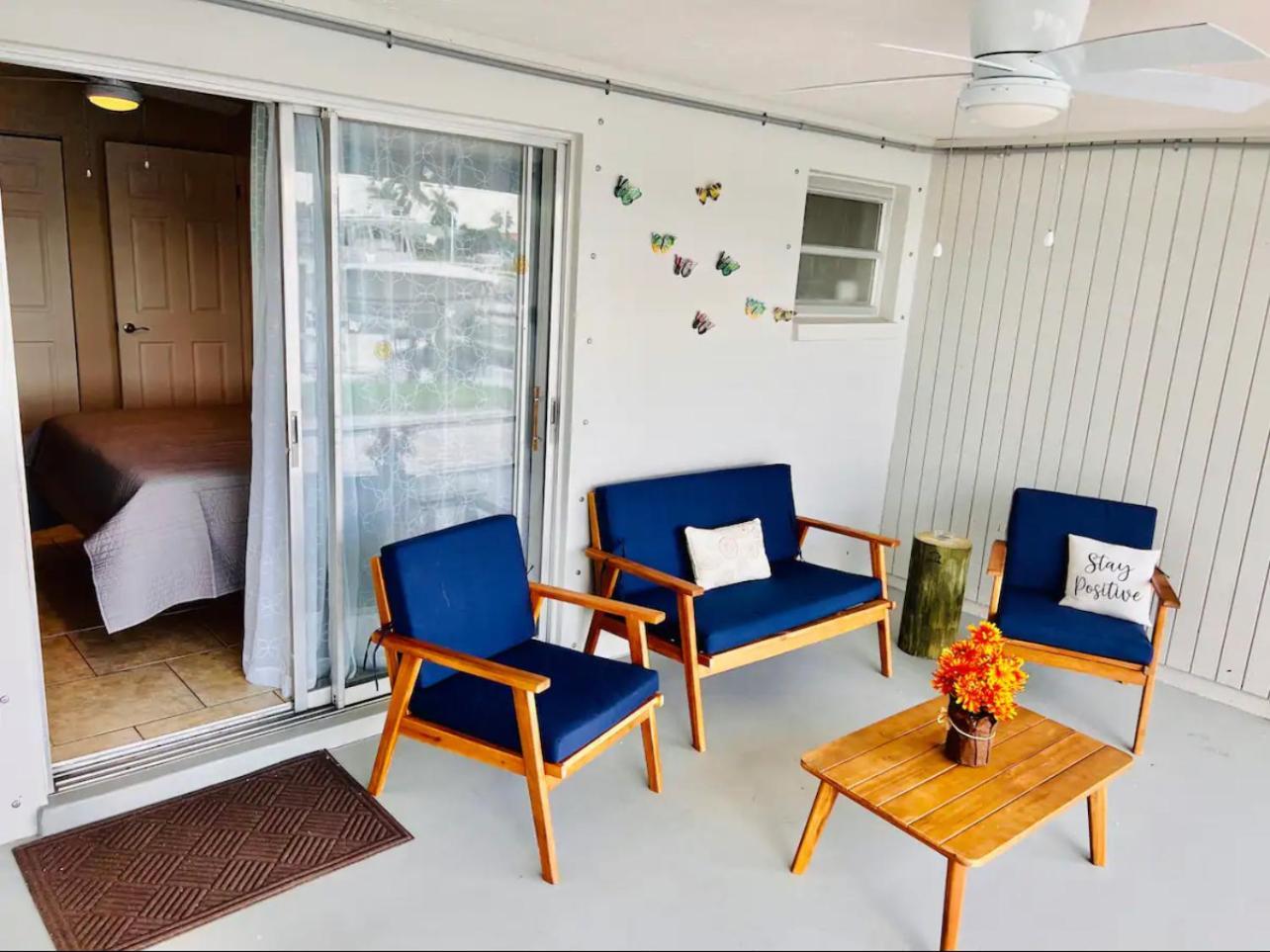 Cozy Home With One Bedroom ケープコーラル エクステリア 写真