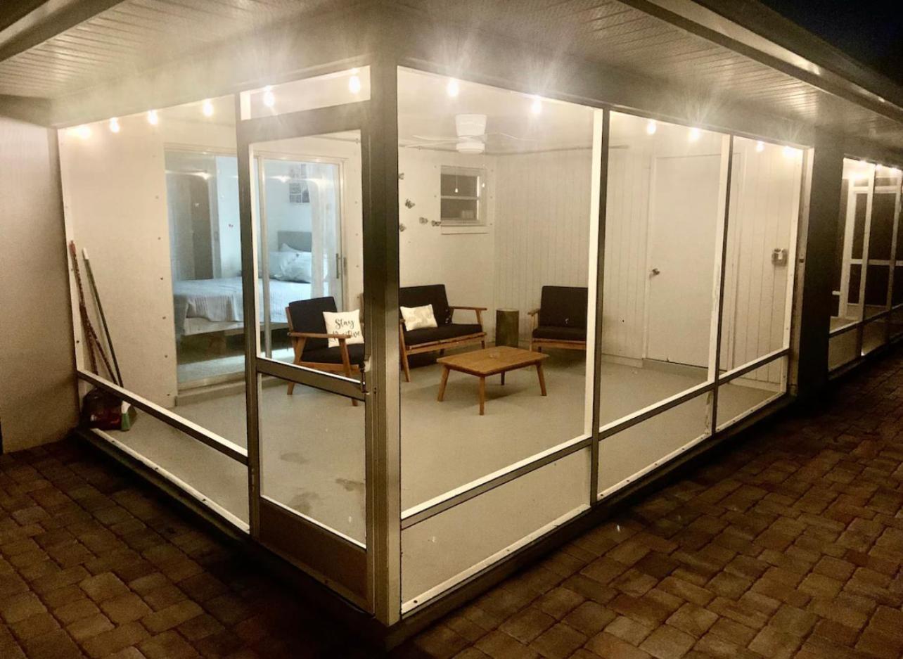 Cozy Home With One Bedroom ケープコーラル エクステリア 写真